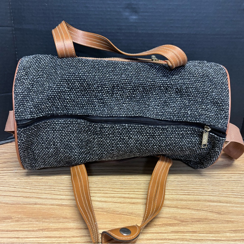Vintage Oscar De Le Renta Studio Small Duffel Bag #4360 - Picture 6 of 8